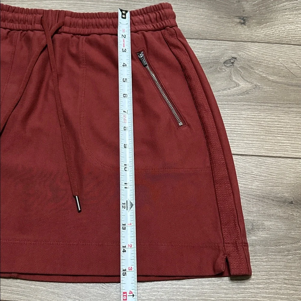 Athleta Farralon 15